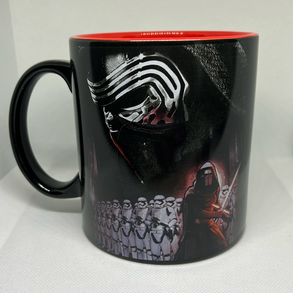 Star Wars Kylo Ren and stormtroopers 20oz mug